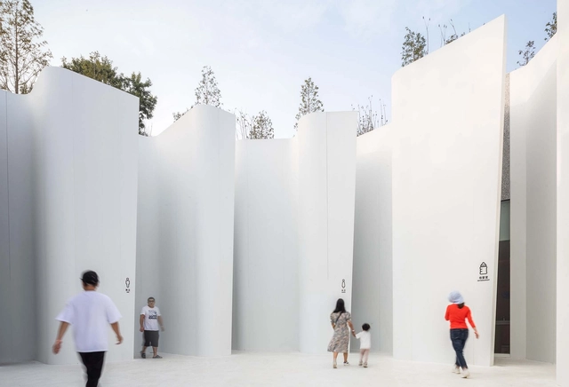 Atour Village Public Restroom / GN Architects - Exterior Photography, Rest Area, Facade, Arch